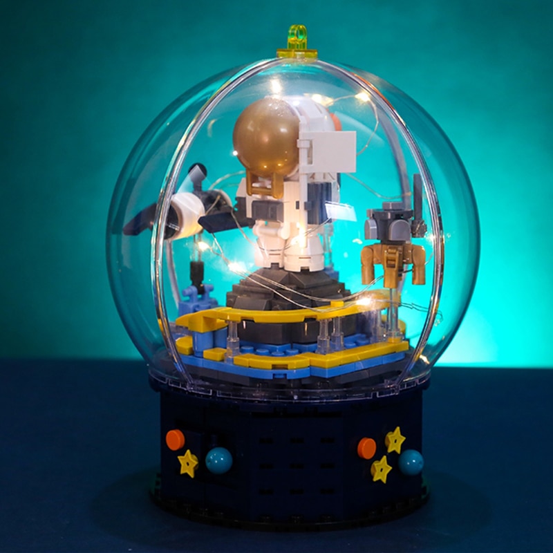 Hsanhe D001-2 Satellite Astronaut in Crystal Ball with LED Light